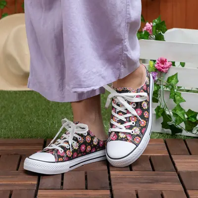 Paw Print Canvas Slip-On Sneakers - Pretty Paw Daisies - 11