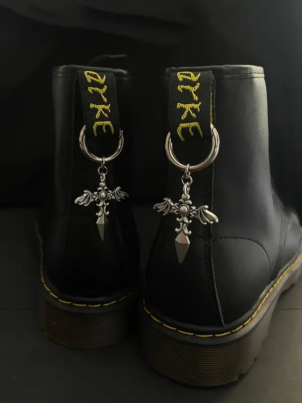 Devil Wings & Sword Design Shoe Croc Charms, 1 Pair Comfort Punk Style Shoes Decorations for Men's Boots, Street Hip Hop Pers...