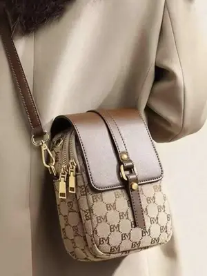 Women's Summer Elegant Letter All Over Print Crossbody Bag, Fashionable Zipper Design Crossbody Purse 2025 for Daily Use, Cas...