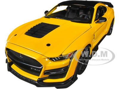 2020 Ford Mustang Shelby GT500 Yellow with Black Top Special Edition 1/18 Diecast Model Car by Maisto