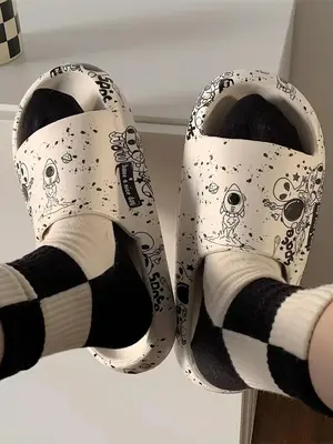 Summer Women's Street Style Personalized Graffiti Pattern Design Sandals and Slippers, Fashion Cartoon Printing Soft Platform...