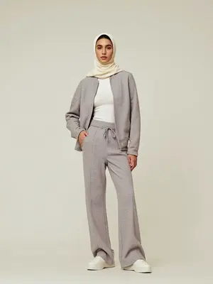 Modest Two-Piece Women's Solid Color Zip Jacket and Drawstring Pocket Pants, Comfortable Breathable Casual for All Seasons
