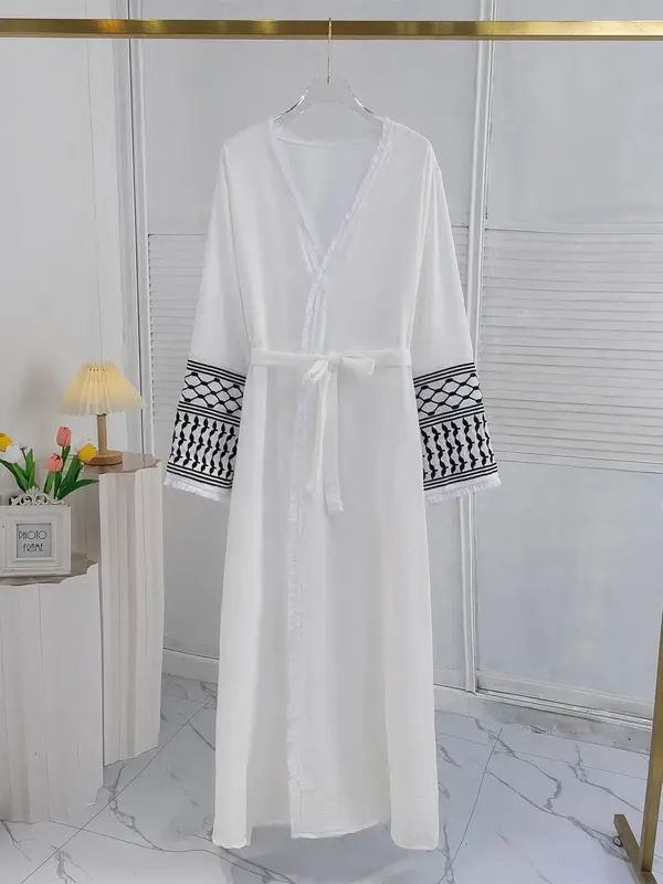 Women's Plain Geometric Embroidery Fringe Trim Belted Abaya, Modest Long Sleeve V Neck Long Dress for Daily Wear, Muslim Clot...
