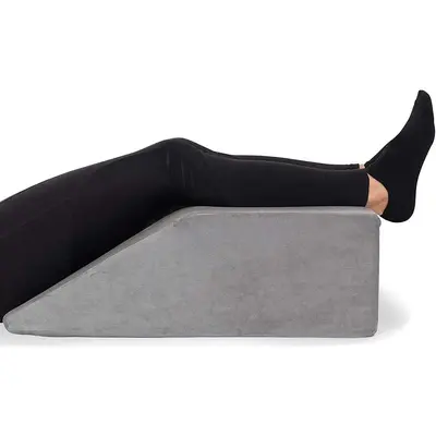 Leg Elevation Pillow| Memory Foam | Leg Rest Wedge - Leg Pillow Elevation| Relieves and Recovers Foot & Ankle Injuries | Foot...