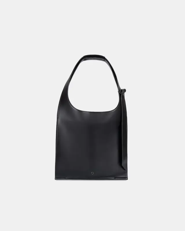 BO Corn Leather Shopper – BLACK | Color: Sand