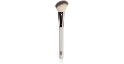 MUA Makeup Academy contouring brush and blush