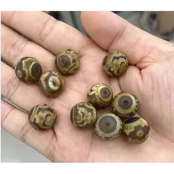 Tibetan Style dZi Beads