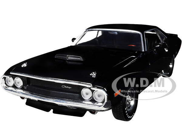 1970 Dodge Challenger T/A Black Limited Edition to 5250 pieces Worldwide 1/24 Diecast Model Car by M2 Machines