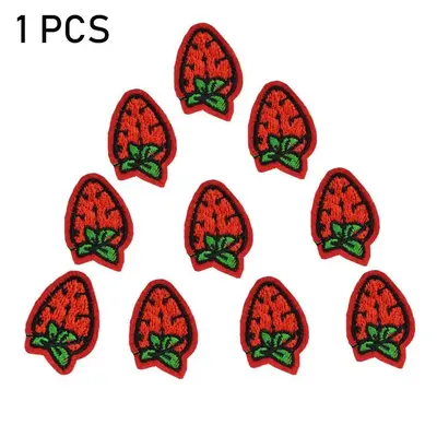 Strawberry Embroidered Iron On Patch, 1 Piece Sew On Decorative Embroidered Applique, DIY Clothing Decoration Accessories