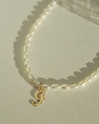 Quincy Initial Necklace | Metal Color: Gold | Style: I