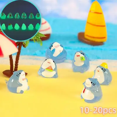 Random Styles Cute Shark Design Fish Tank Decoration, 10/20pcs Luminous Mini Shark Ornament, Micro Landscape Decoration for H...