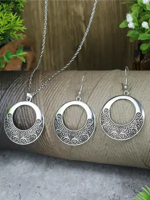 Boho Style Round Pendant Alloy Necklace & Dangle Earrings, 3pcs Ethnic Pattern Jewelry Set for Women for Party, Daily Clothin...