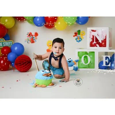 Cartoon Doll Balloon Portrait Backdrop for 1st Birthday - Aperturee