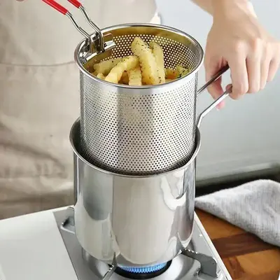 Deep Frying Pot with Filter Basket, 1 Count Multifunctional Frying Pot with Handle for French Fries and Noodle
