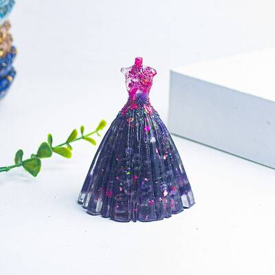 Resin Wedding Dress Display Decoration