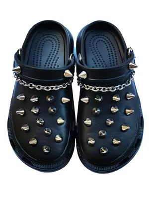 Fashionable Punk Style Chain & Spiked Studded Design Shoes Croc Charms, 2024 Comfort Diy Shoes Decoration for Sandals and Cro...
