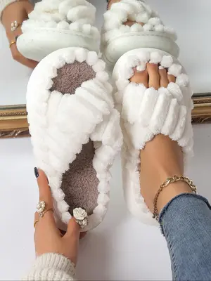 Women's Fashionable Striped Textured Criss Cross Design Slippers, Casual Soft Comfortable Home Slippers, Warm & Cozy Slippers...