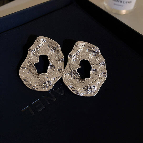 Silver Needle Silver Earrings Fashion Metal Earrings Simple Design Earrings