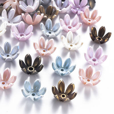 6-Petal Spray Painted Acrylic Bead Caps