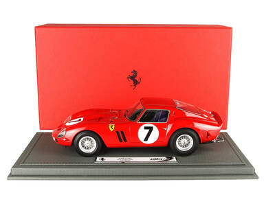 Ferrari 330 GTO #7 Mike Parkes - Lorenzo Bandini 24 Hours of Le Mans (1962) with DISPLAY CASE Limited Edition to 144 pieces W...