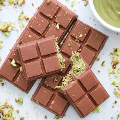 AG Chocolates - Make It Yourself Kit for Dubai Pistachio Knafeh Chocolate Bar - No Specific Temperature Required, Perfect for...