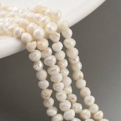 Natural Cultured Freshwater Pearl Beads Strands