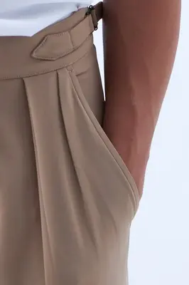 Pleated Wide Leg Trouser in Beige | Size: 34