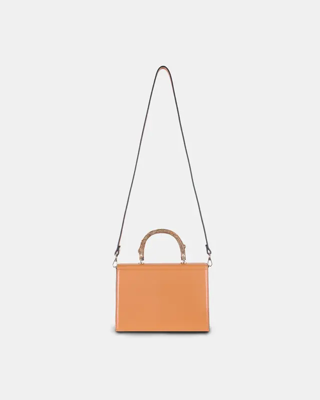 Boxwood Bag – CARAMEL | Style: Boxwood Bag with extra 4cm wide detachable shoulder strap | Color: Thyme