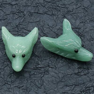 Natural Green Aventurine Carved Healing Wolf Head Figurines
