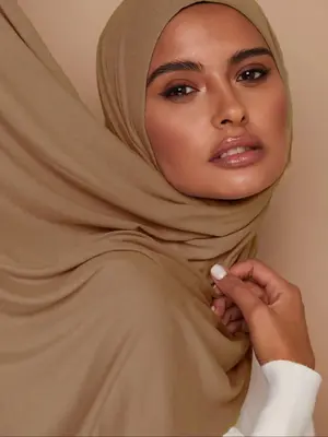 Women's Solid Color Instant Hijab, Modest Soft Comfortable Breathable Hijab for Daily Wear, Versatile Beach Vacation Shawl fo...