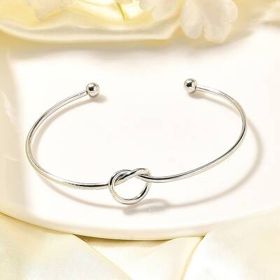 Non-Tarnish Knot Shape Cuff Bangle