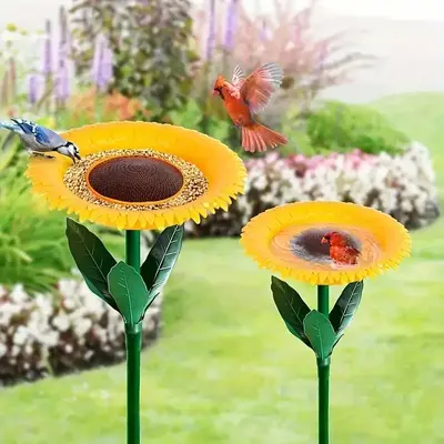Sunflower Design Bird Feeder, 1 Count Outdoor Garden Sunflower Bird Feeder, Bird Feeding Supplies for Outdoor Garden Decorati...