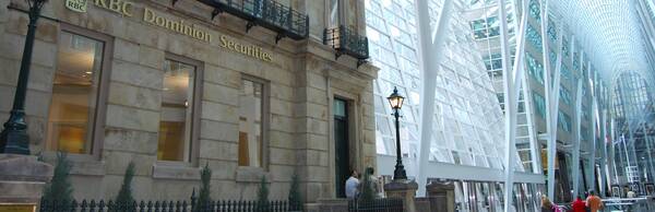 Exploring the Financial District and City Halls