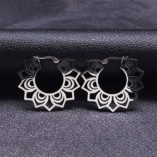 Non-Tarnish 304 Stainless Steel Hollow Flower Hoop Earring
