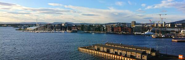 Oslo Walking Tour: A Waterfront Stroll from East to West