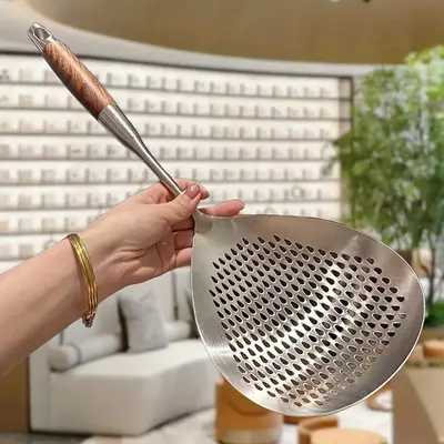 Stainless Steel Large Colander, 1 Count Kitchen Food Egg Noodles Dumplings Filter with Wooden Handle, Durable Kitchen Utensil...