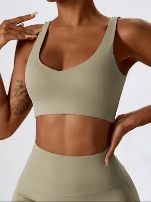 Women's Solid V Neck Backless Sports Bra, Sports Bra for Women, High Stretch Seamless Yoga Wireless Bra, Pilates Workout Gym ...