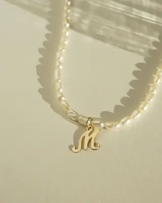 Quincy Initial Necklace | Metal Color: Gold | Style: M