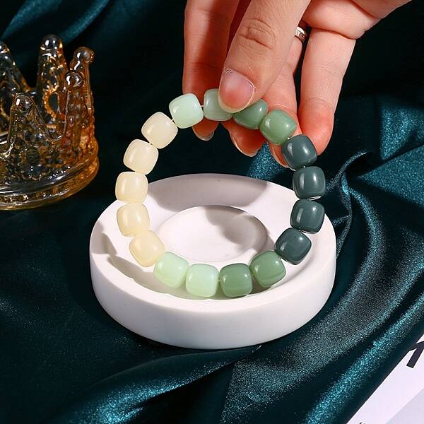 Resin Single Bracelet Diaplay Stands