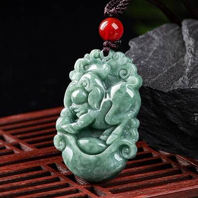 Natural Jadeite Pendant Necklaces