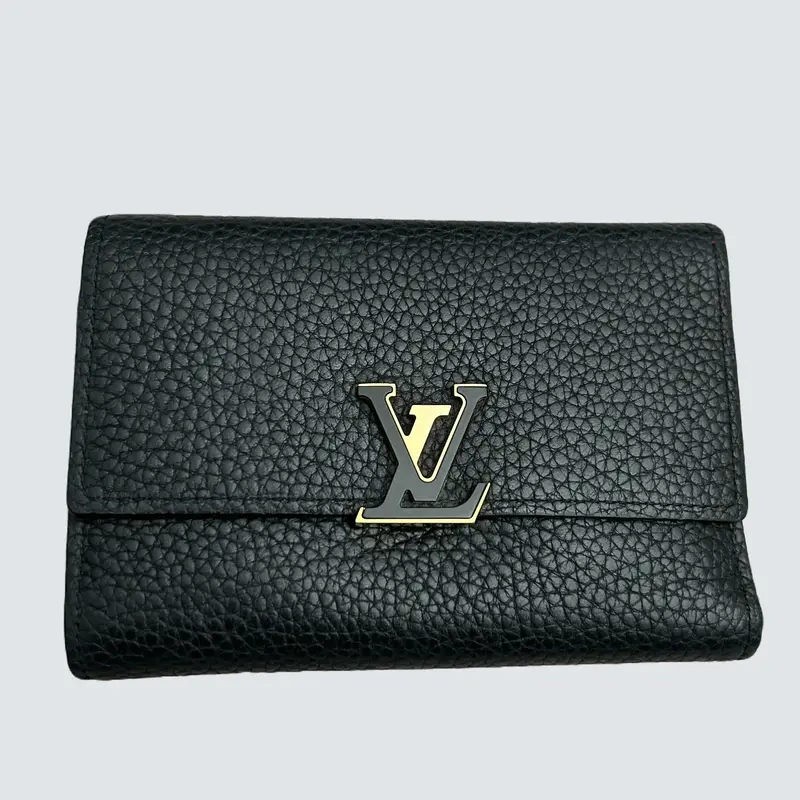 Pre-owned Louis Vuitton Taurillon Leather Small Leather Goods Black Capucines Compact Wallet
