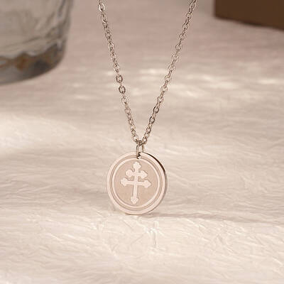 Fashionable Stainless Steel Flat Round Lorraine Cross Pendant Necklaces for Women's Daily Wear