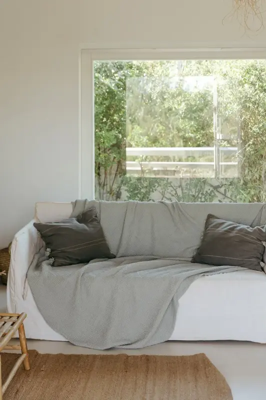 Linen waffle bed throw in Sage Green | Size: 53x81