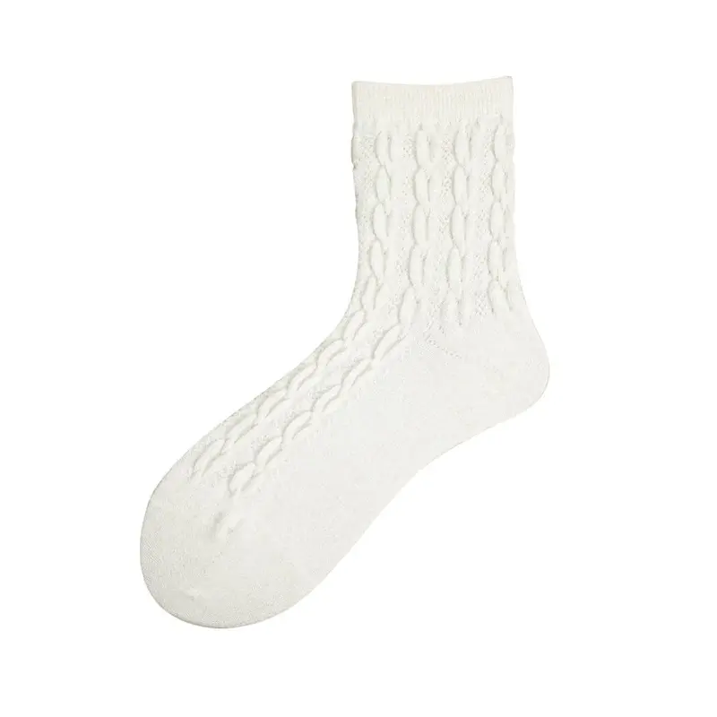 Twisted pattern design socks
