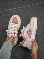 Women's Fashionable Patchwork Low Top Sneakers, Casual Comfortable Sports Shoes for Daily Wear, Female All-match Round Toe T...
