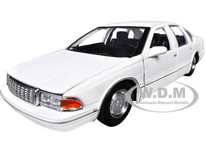 1993 Chevrolet Caprice Police Car Unmarked White Custom Builder's Kit Series 1/24 Diecast Model Car by Motormax
