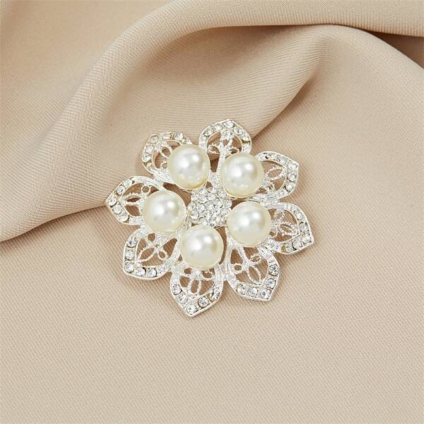 Flower Alloy Rhinestone Brooches