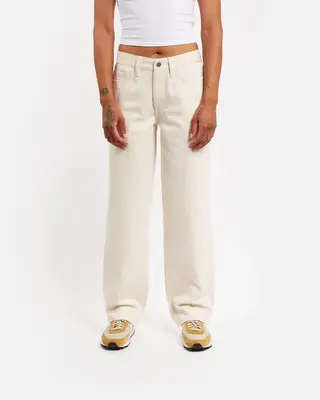 Baggy fit jeans in natural | Thread color: Navy | Waist rise: Low | Hem length: Regular