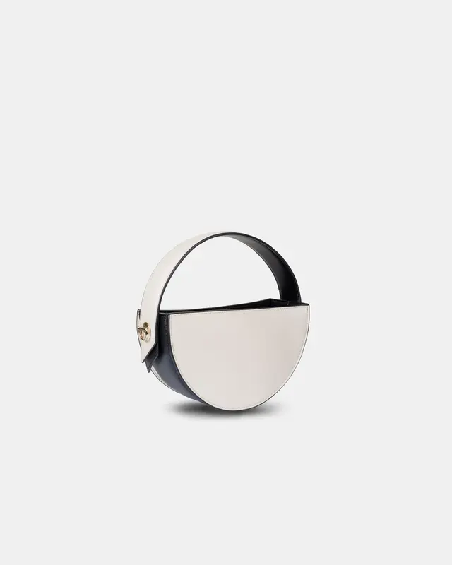 ?? The ONE Corn Leather Bag – BLACK & THYME | Color: Black x Oat