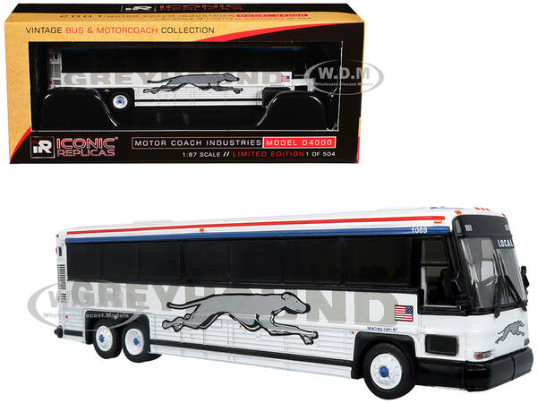 2001 MCI D4000 Coach Bus \
